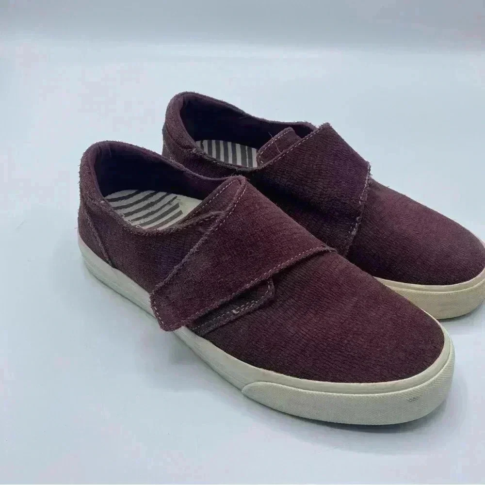 Women's Burgundy Casual Shoes